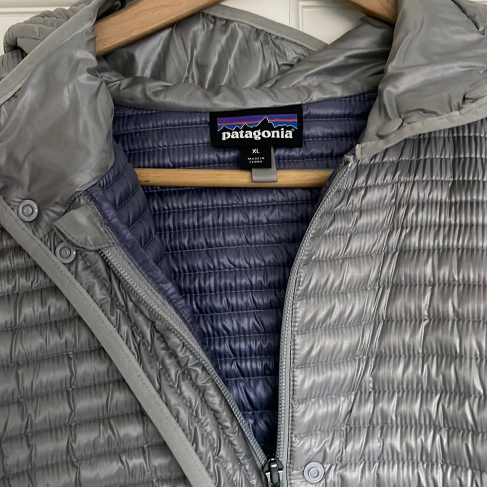 Patagonia Womens Down Puffer Jacket, Silver